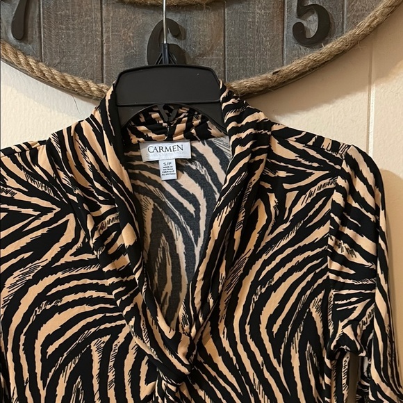 Carmen Marc Valvo Zebra Print Top - Picture 4 of 7